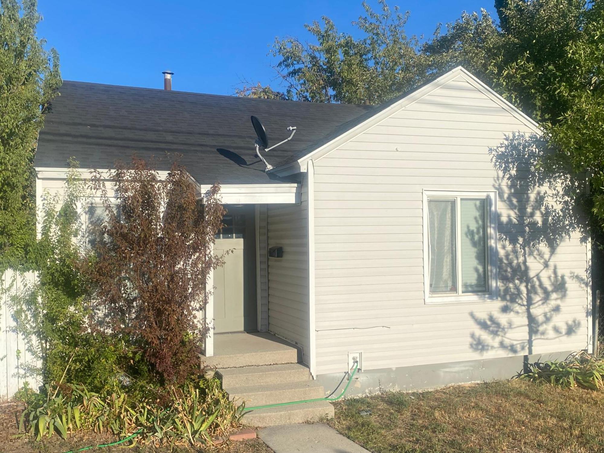 Cute Entire Small House With Large Yard! Pets Welcome! غرب مدينة فالي المظهر الخارجي الصورة