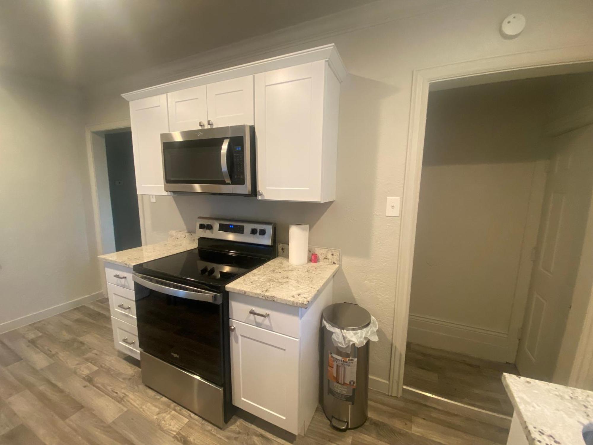 Cute Entire Small House With Large Yard! Pets Welcome! غرب مدينة فالي المظهر الخارجي الصورة